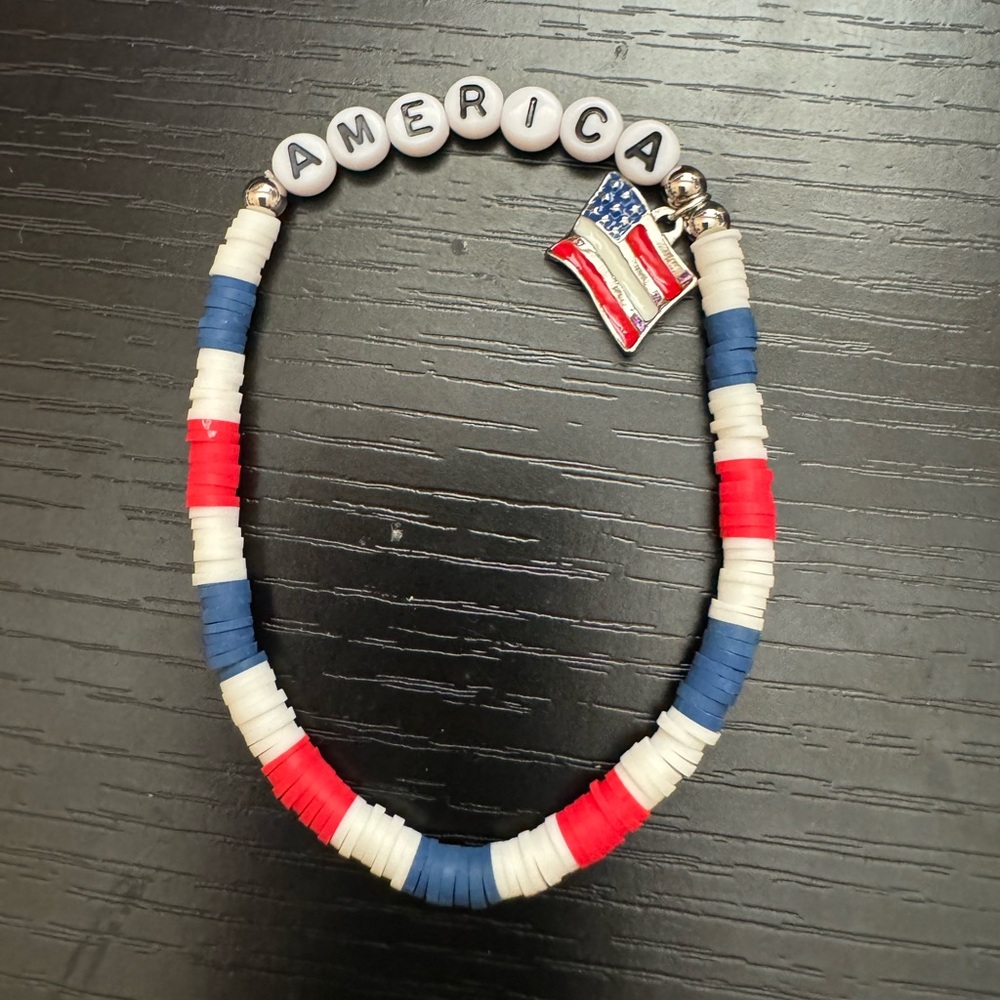 America Beaded Bracelet 2 sided letters silver patriotic Americana gift NEW
